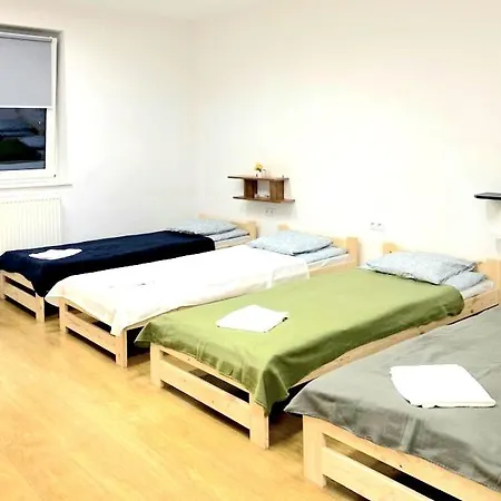 Ursynow Hostal *